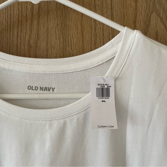 Old Navy Bestee Crew Neck White T-Shirt - Picture 4 of 8